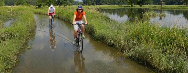 Soutok_cyklisti_JanMiklin_770x300.jpg
